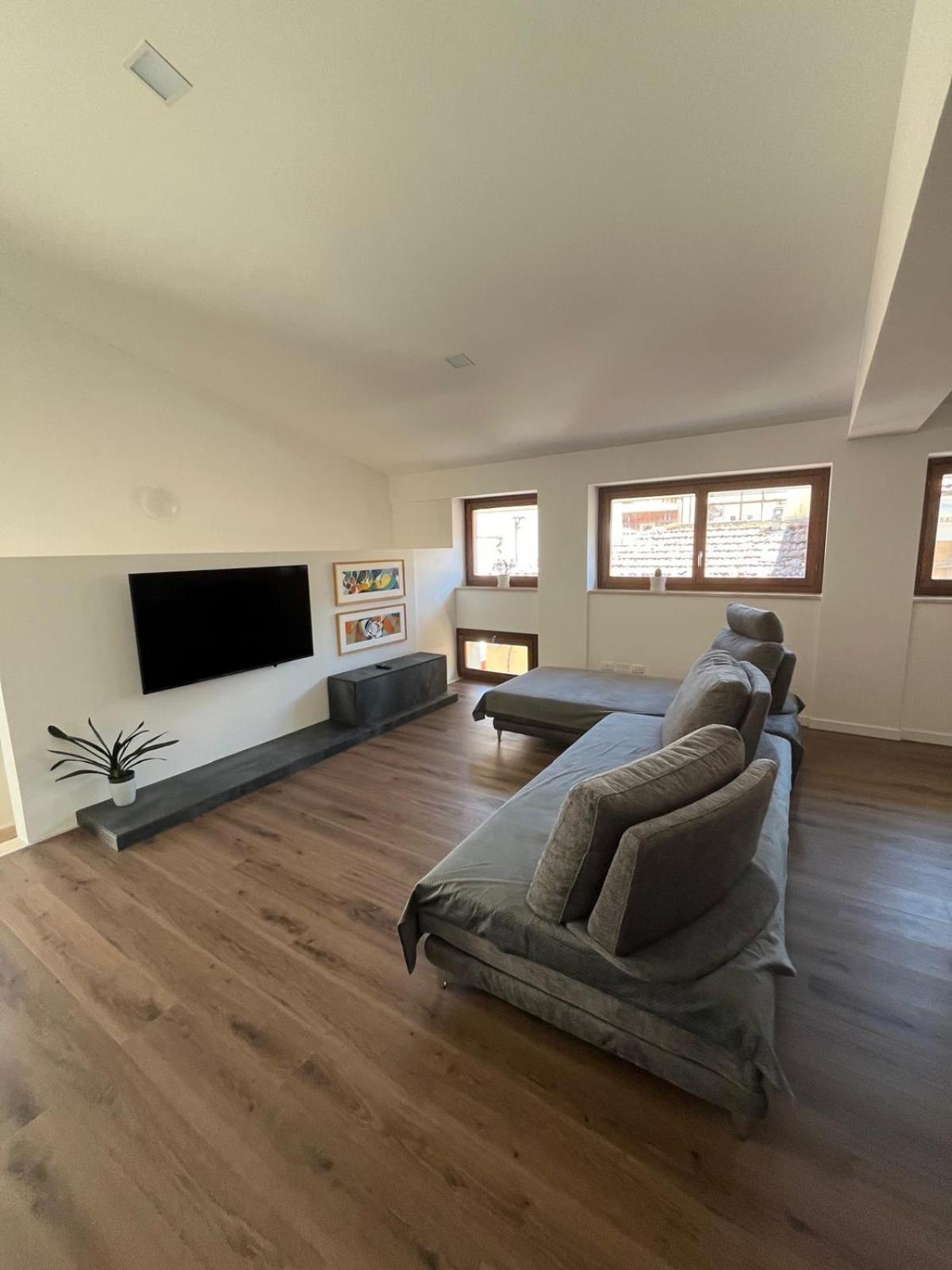 Habita Appartamenti Л'Акуила Экстерьер фото